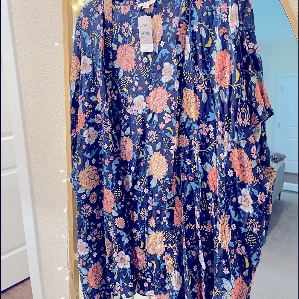 Ann Taylor Loft Floral kimono